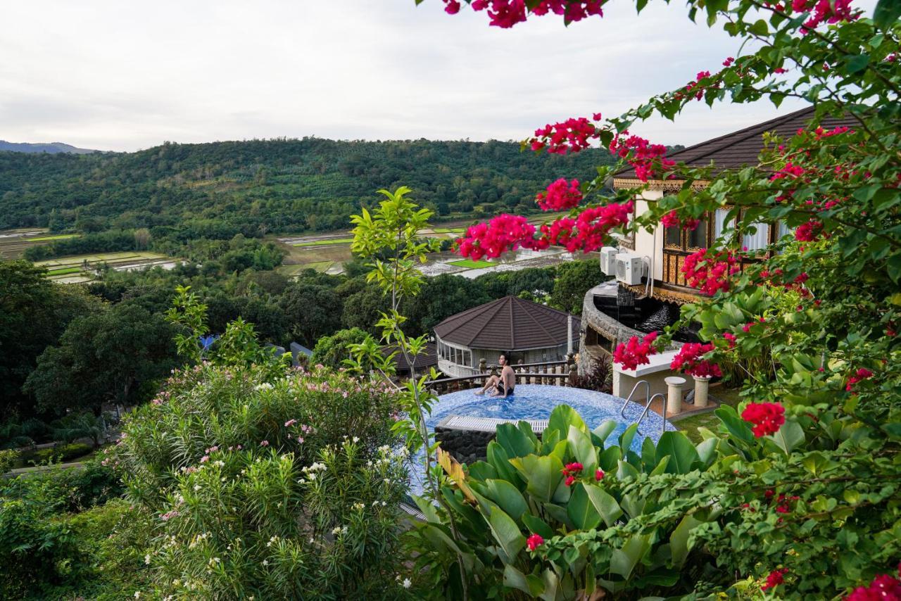Rancho Bernardo Luxury Villas And Resort Bagac Dış mekan fotoğraf